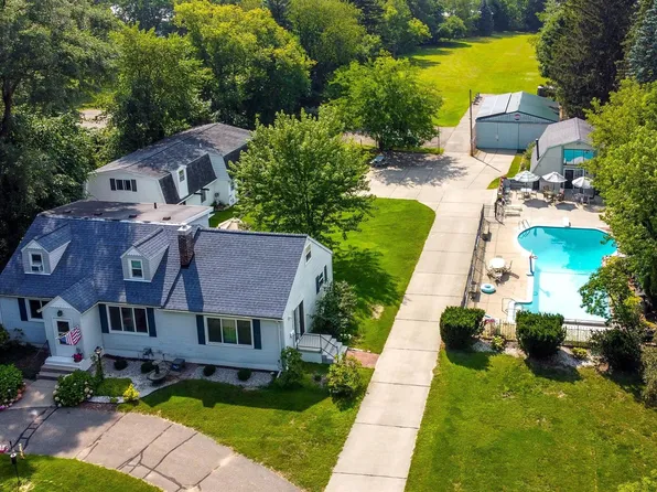 4209 Rural St, Waterford, MI 48329