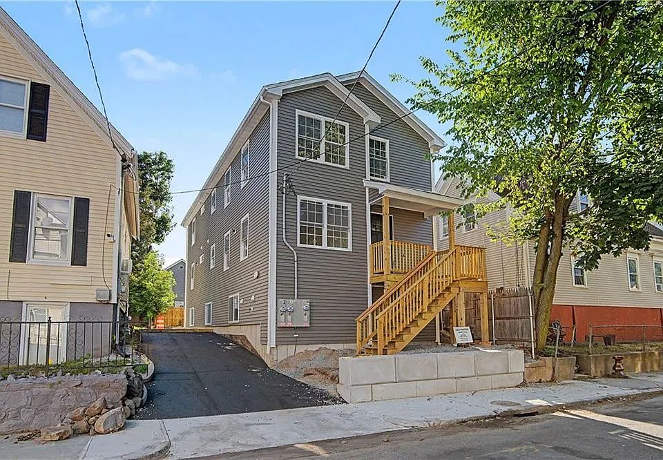 1st image of 171 Ocean St #1