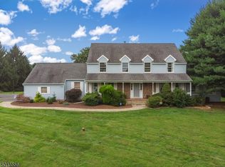 6 Thorpe Ct, Flemington, NJ 08822