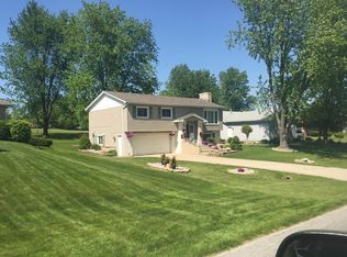 1144 Sunnyslope Dr, Crown Point, IN