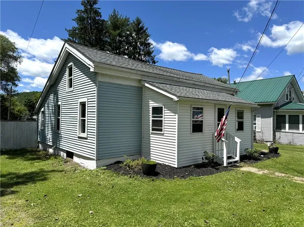 24 2nd St, Andover, NY 14806