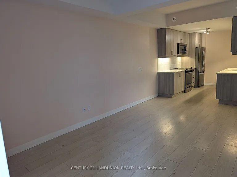 1050 Portage Pkwy #38 — Photo 17