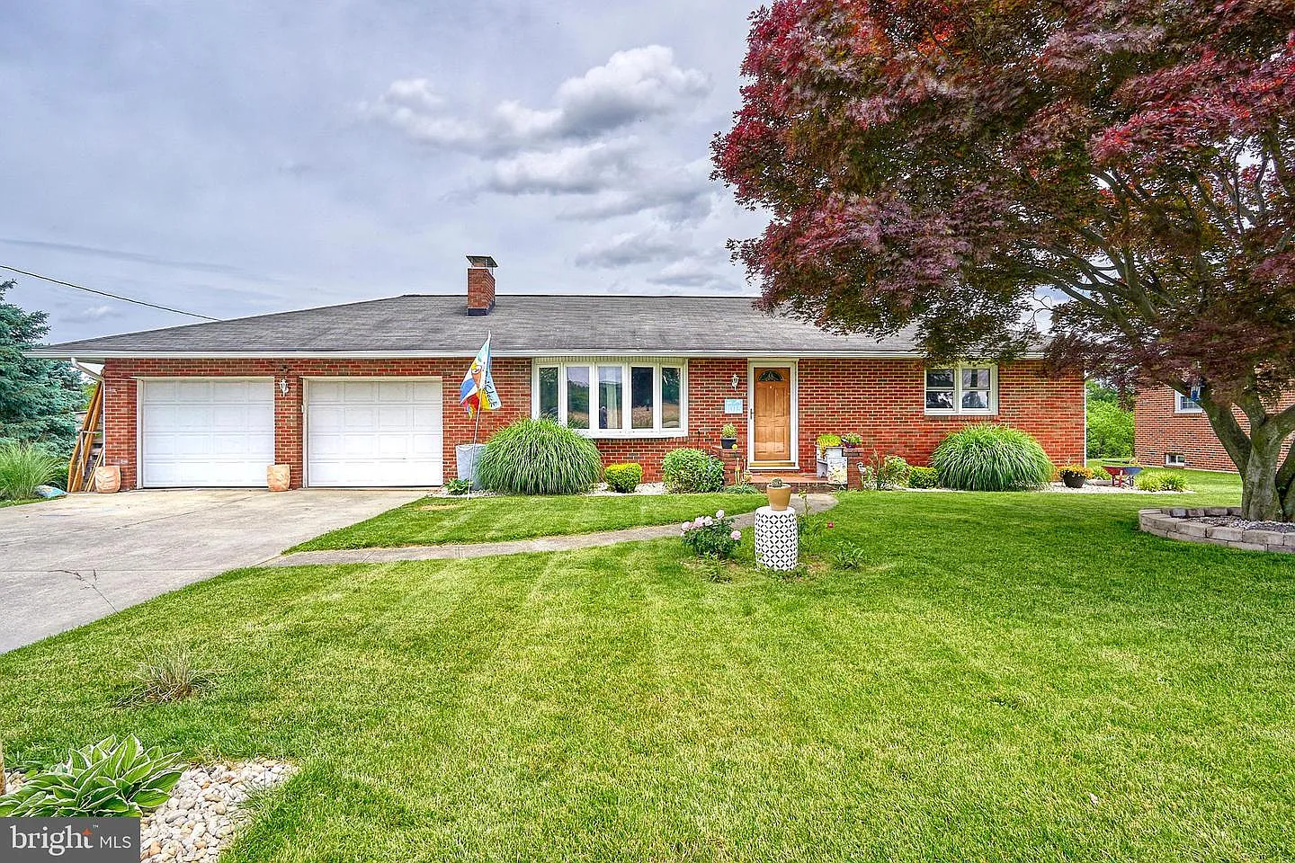 1015 Fairview Dr photo 1
