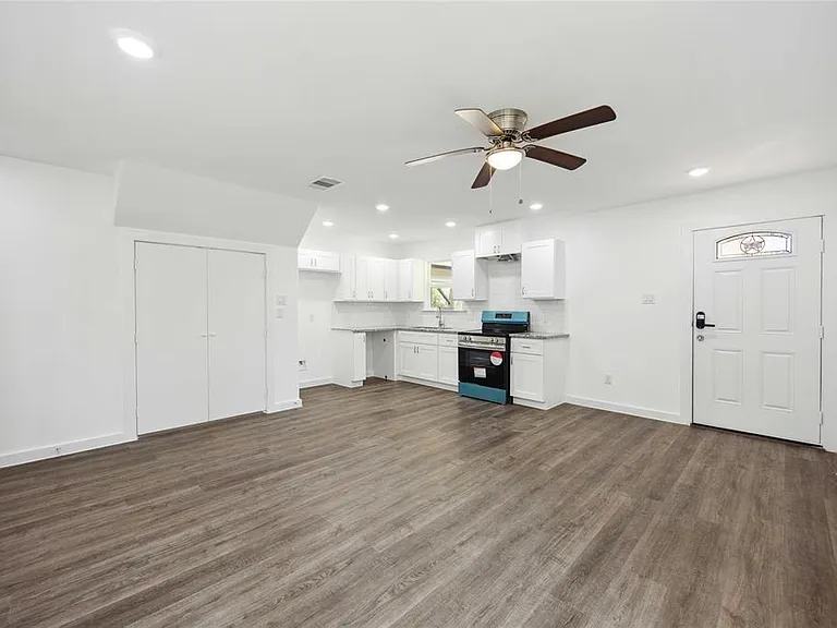 1056 North Ln #A — Photo 3