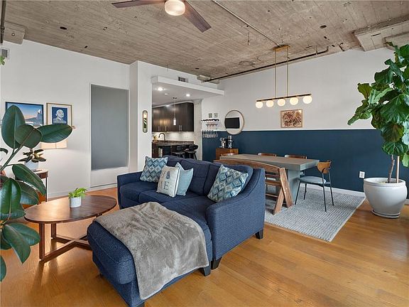 2nd image of 890 Memorial Dr SE Unit 206