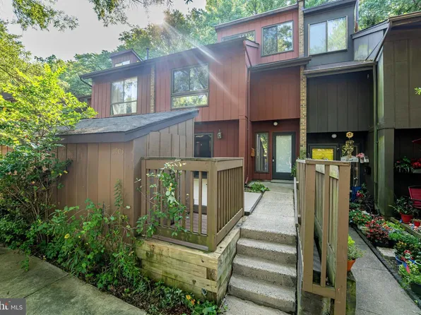 11903 Escalante Ct, Reston, VA 20191