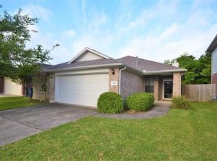 1014 Jefferson St, Alvin, TX 77511