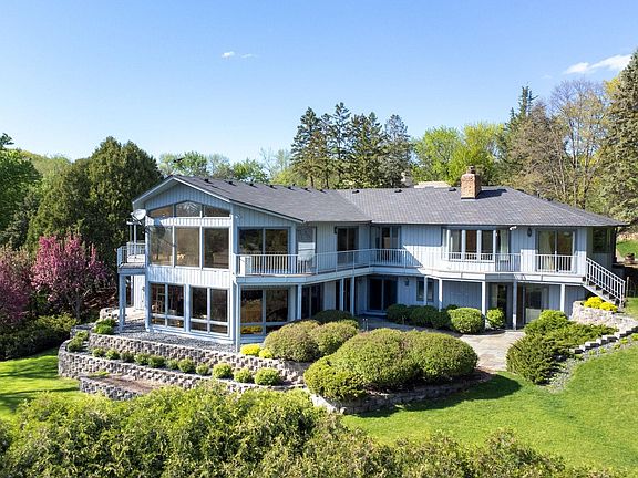 2nd image of 1065 Edgewood Hills Rd