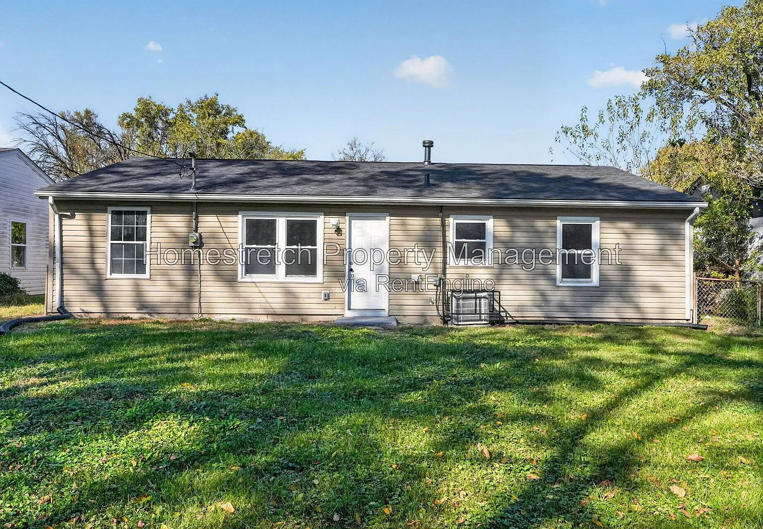 3 bed, 1.0 bath, 1080 sqft, $1,550 — Photo 1