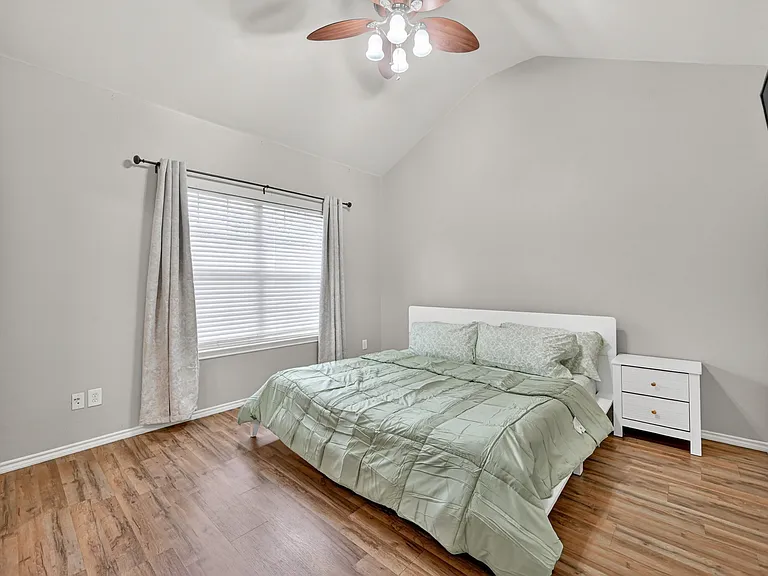 154 Castleridge Dr #B — Photo 26