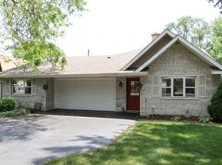 718 S Riverside Dr, McHenry, IL 60050