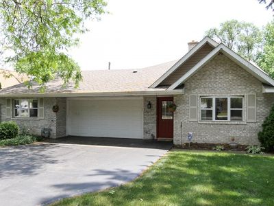 718 S Riverside Dr, McHenry, IL, 60050