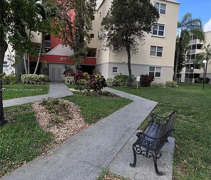 8215 Lake Dr #108 — Photo 36