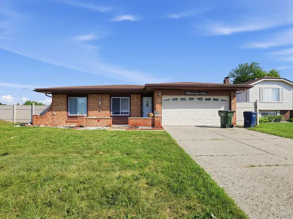 13803 Brougham Dr, Sterling Heights, MI 48312