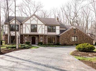 10521 Oaktree Rd, Fort Wayne, IN 46845