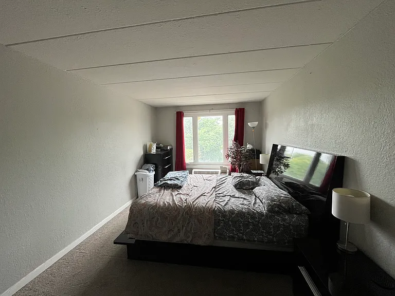 1 Renaissance Pl — Photo 5