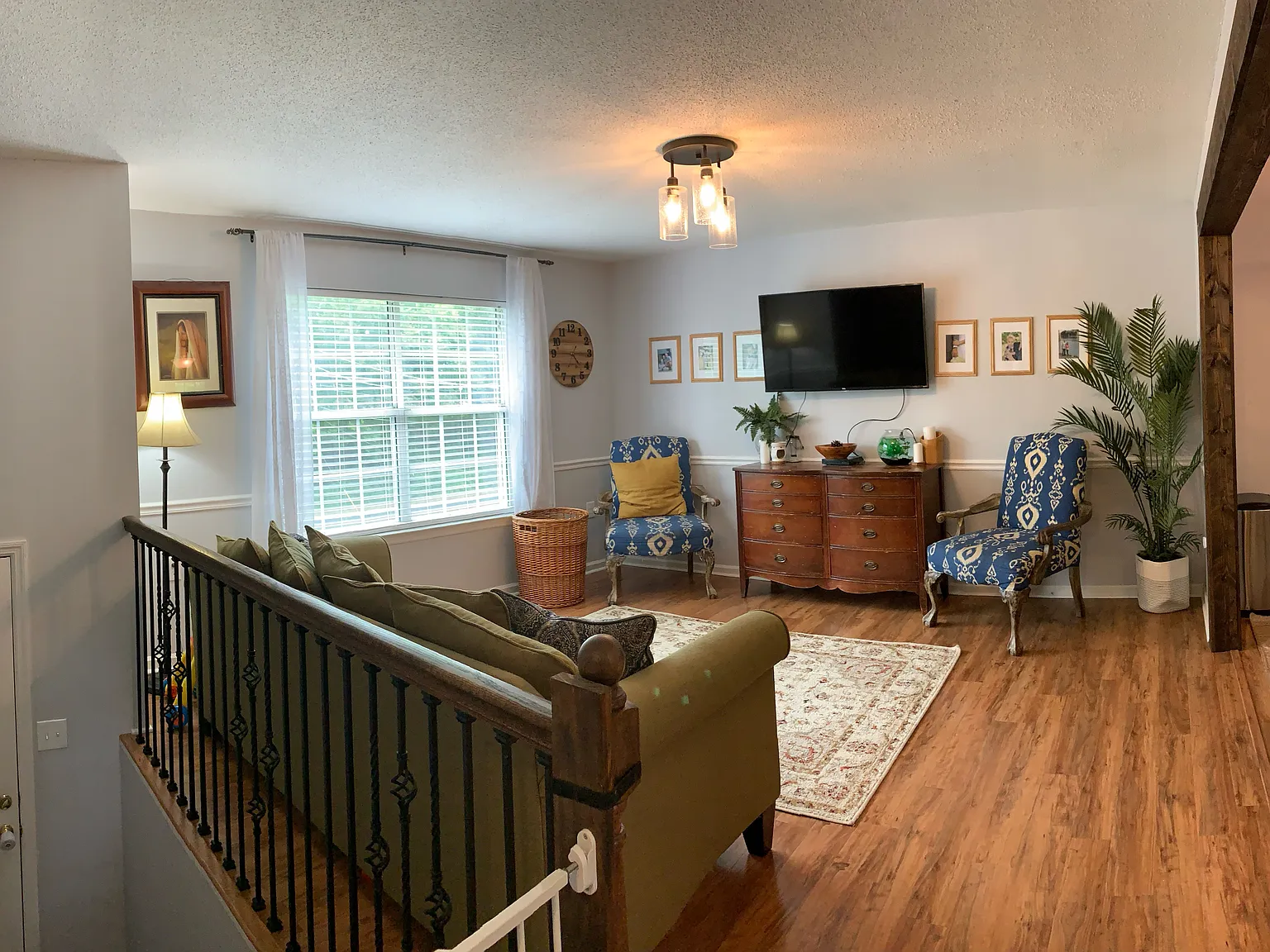 3 bed, 1450 sqft, $2,200 — Photo 4