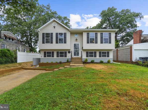 1917 Campbell Dr, Suitland, MD 20746