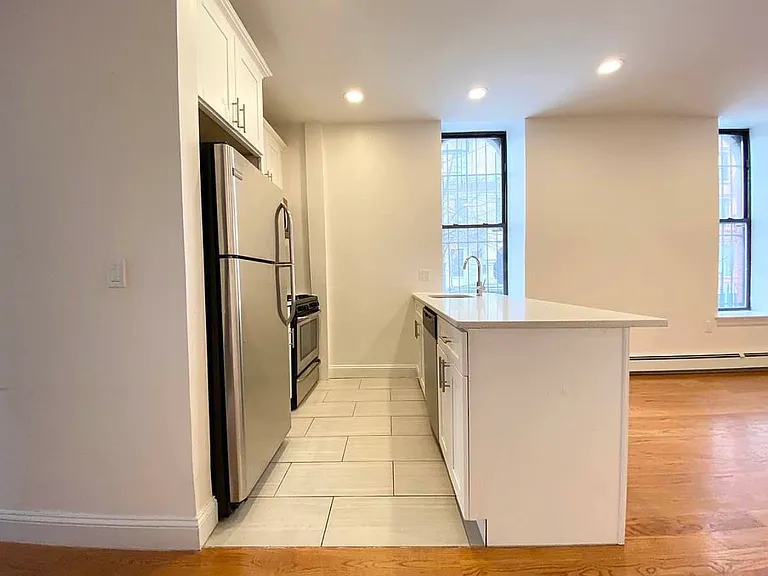 318 W 121st St #1A — Photo 2