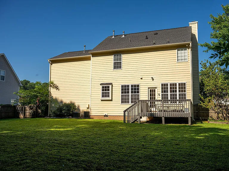 5803 Whisperwood Dr — Photo 37