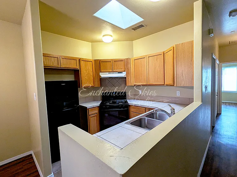 3051 Southern Blvd SE #B — Photo 11