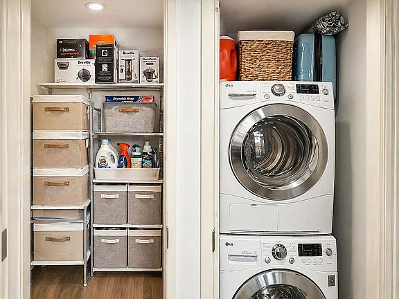 5th image of 432 W 52nd St APT 1G