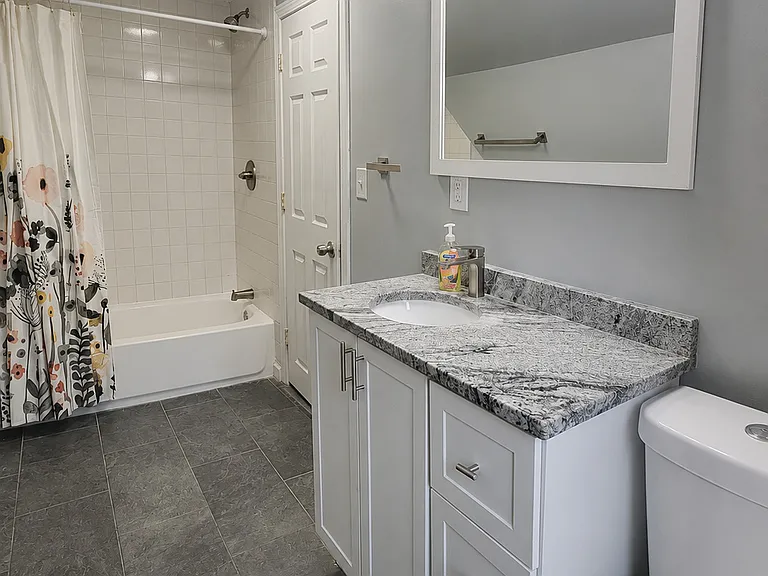 158 Chapel St #3 — Photo 6