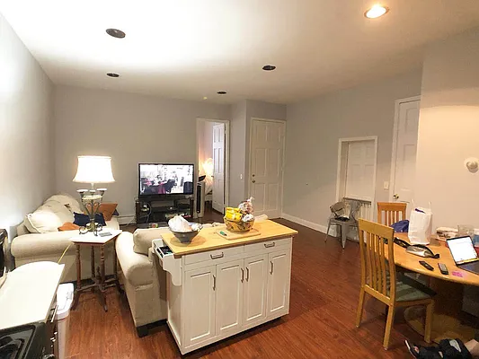 Rented by Yup Realty LLC | media 42