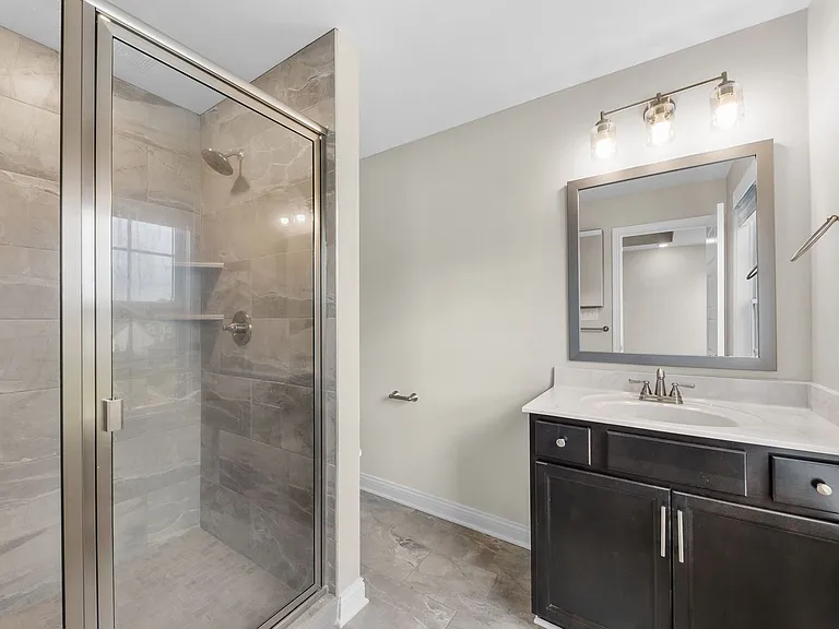840 Lillian Grace Dr — Photo 17