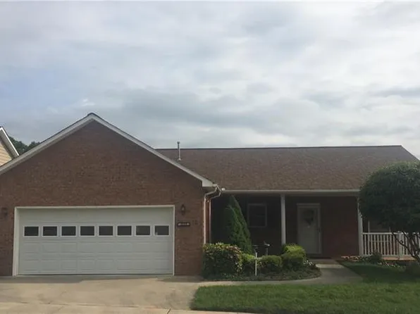 1232 Wexford Village Cres, Lenoir, NC 28645