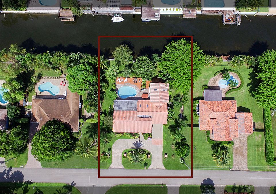 2nd image of 3625 S Lake Dr