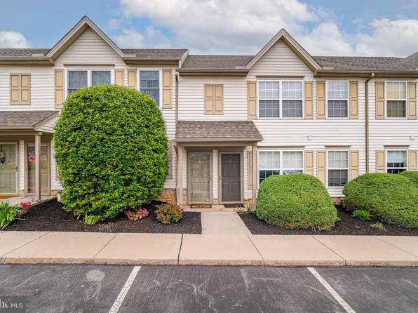 452B Buttonwood Ln, York, PA 17406