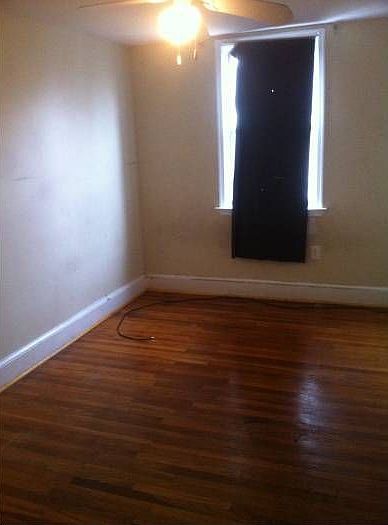 2nd image of 1136 Glen Avon Rd