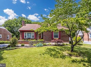 421 S Edgewood Dr, Hagerstown, MD 21740