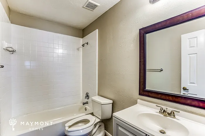3131 Ashford Bend Dr — Photo 12