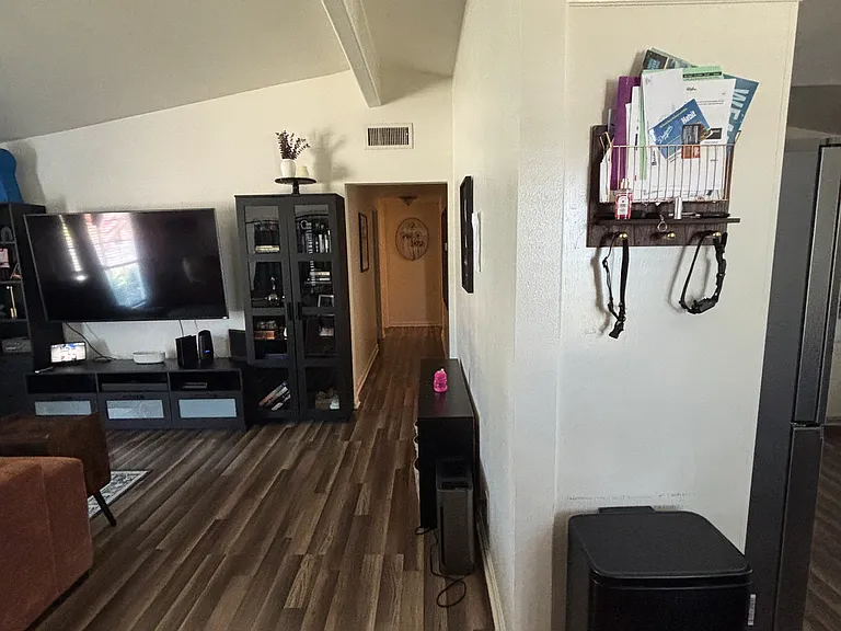 832 S Prospero Dr — Photo 10