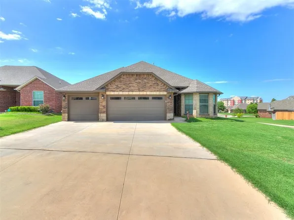 5512 Cheyenne Rd, Warr Acres, OK 73132