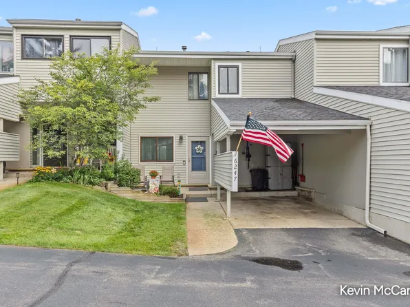6247 Acropolis Dr SE #29, Grand Rapids, MI 49546