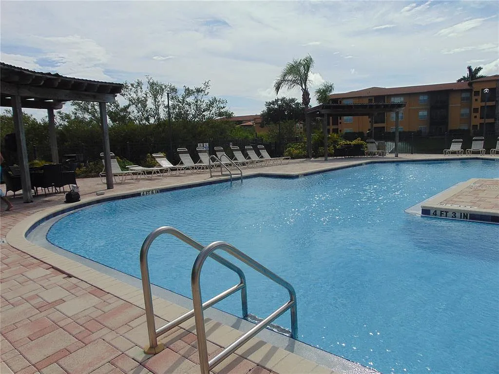 4323 Bayside Village Dr — Photo 2