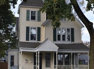 15 Hamilton St #B, Millbury, MA 01527