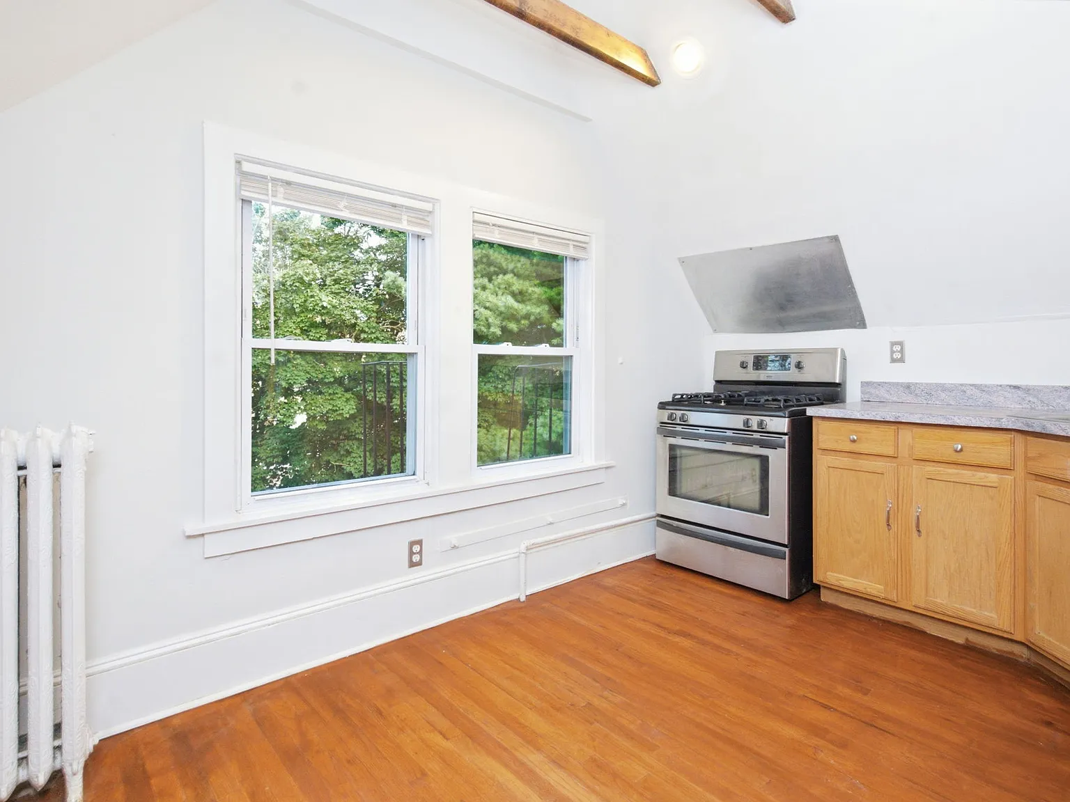 1 bed, 925 sqft, $3,000 — Photo 2