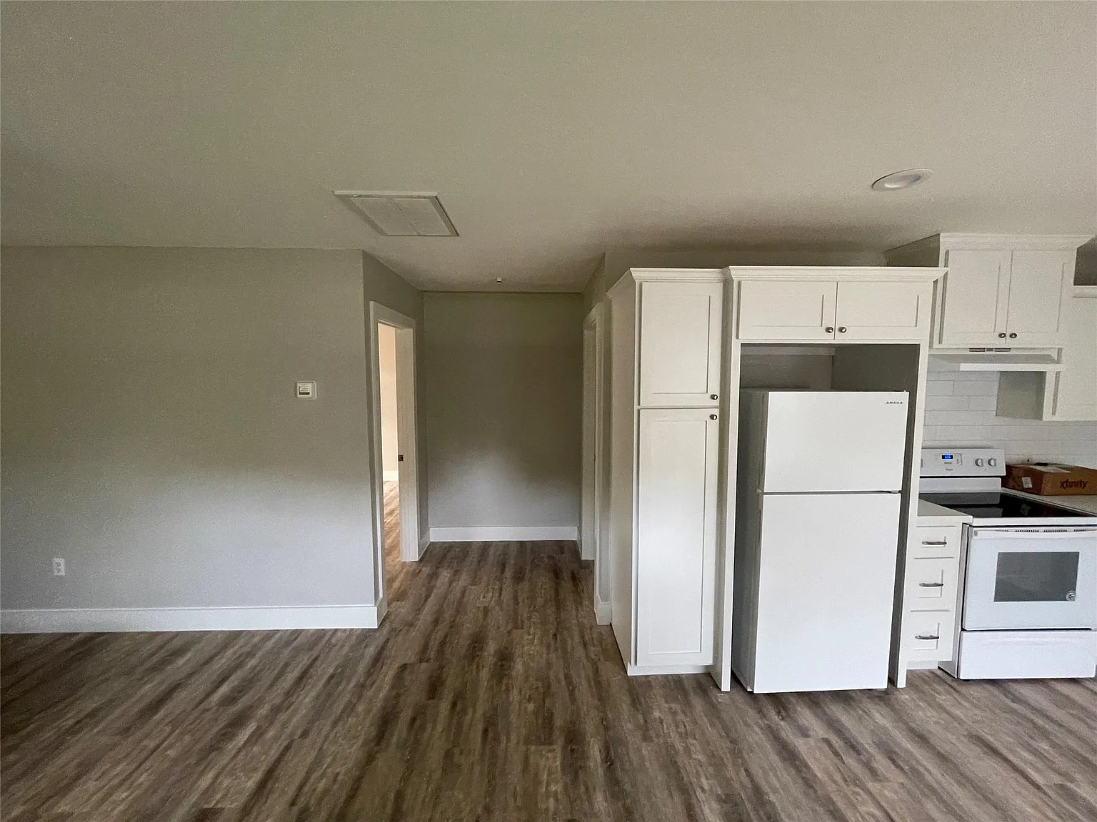 2 bed, 1.0 bath, 1560 sqft, $1,375 — Photo 3