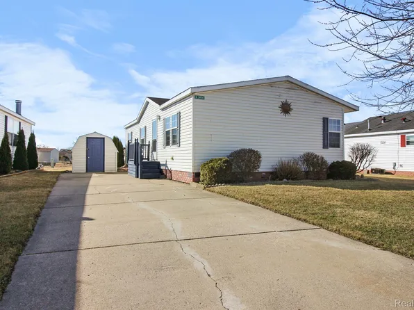 3830 Davids Lndg, Monroe, MI 48161
