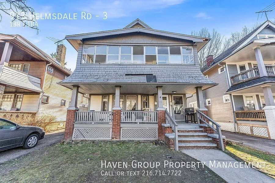 913 Helmsdale Rd #3