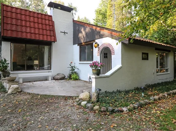 178 Brophys Ln, The Blue Mountains, ON L9Y 0K3