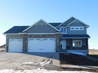 2629 20th St NW, Minot, ND 58703