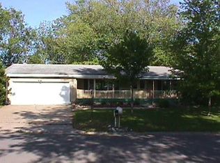 5 Sunny Slope Ave, Hannibal, MO 63401