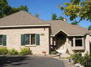 24001 W Sunset Island Dr, Cohasset, MN 55721