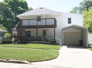 413 S Walnut St, Colfax, IA 50054
