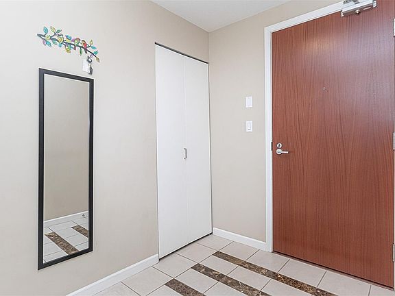 5th image of 160 Wilson St #816